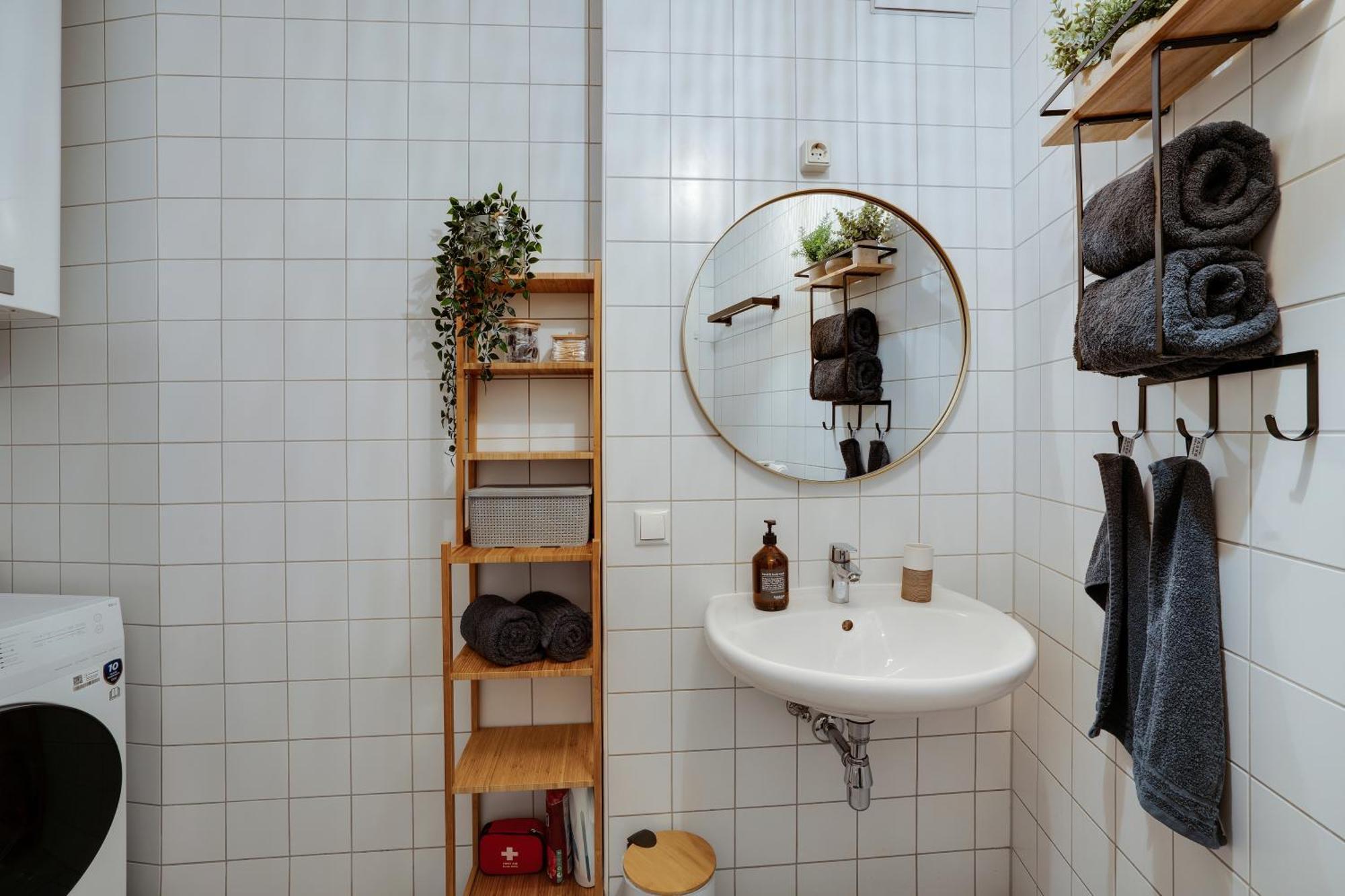 Boho Design Studio - Historic City Center With Free Parking & Aircon By Hero Homes Graz Eksteriør billede